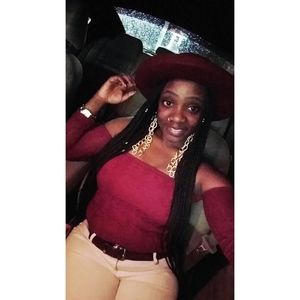 Meet your Posher, Aimee